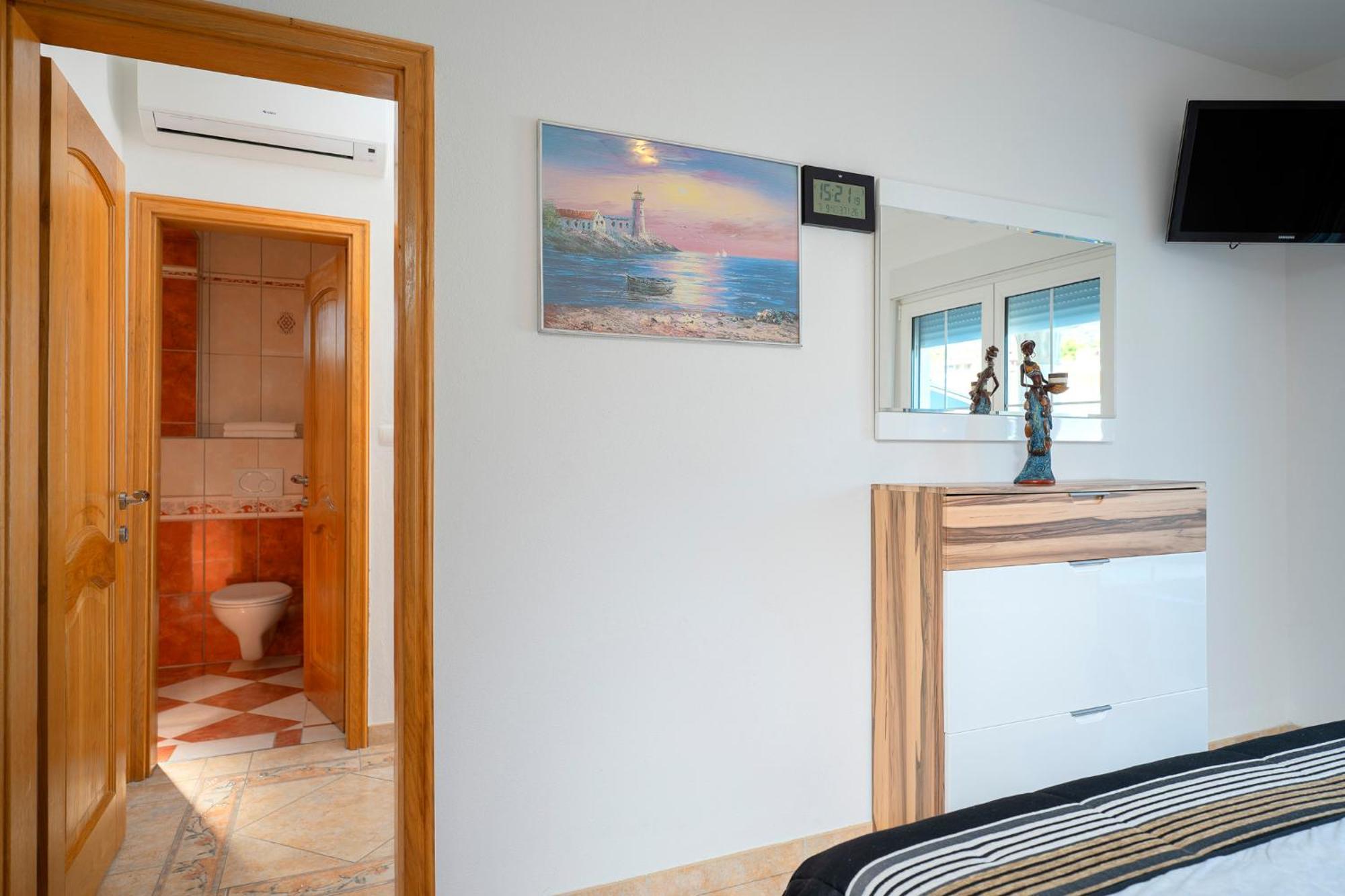 Apartments Matkovic Hvar Town Camera foto