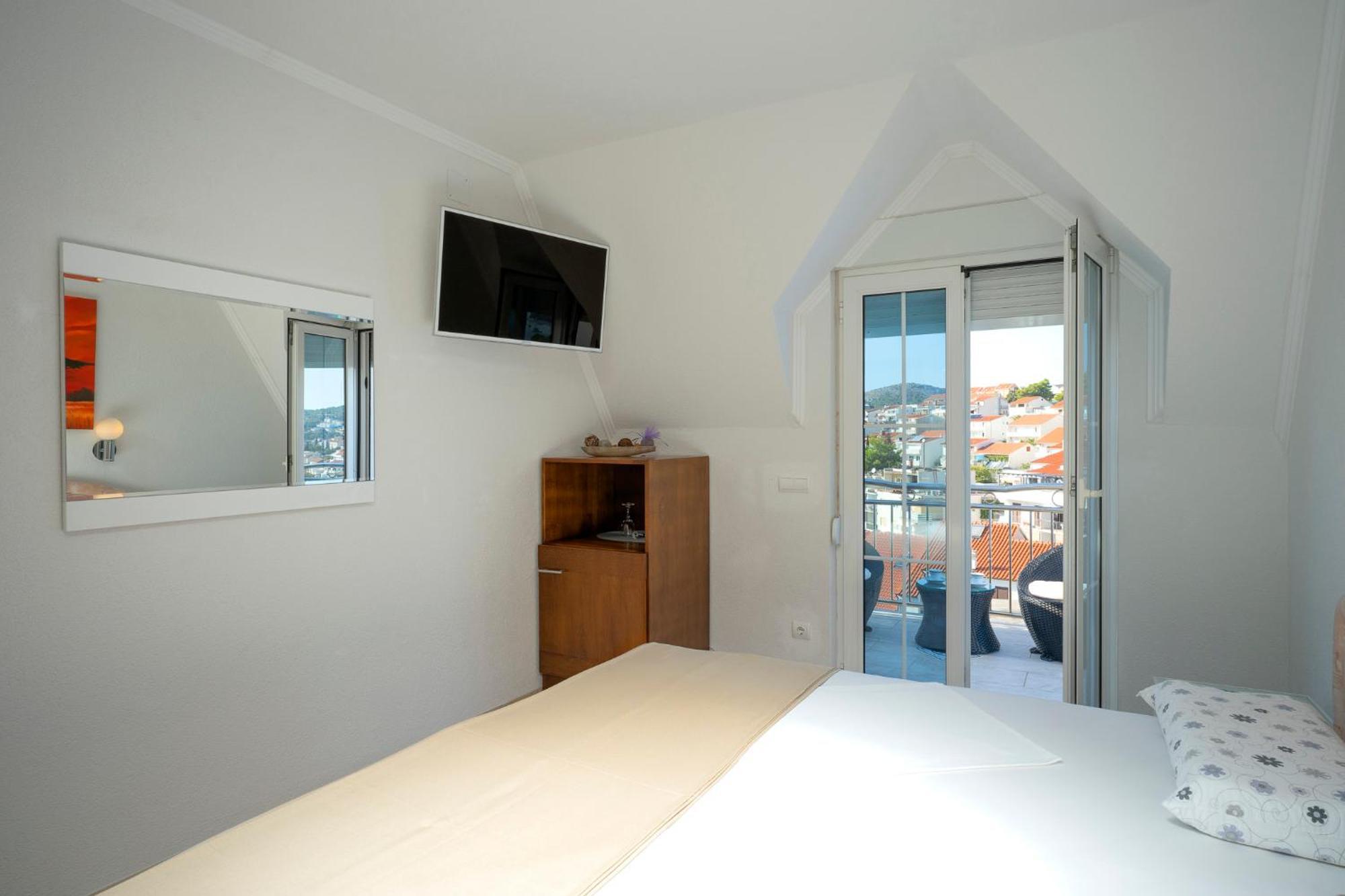 Apartments Matkovic Hvar Town Camera foto
